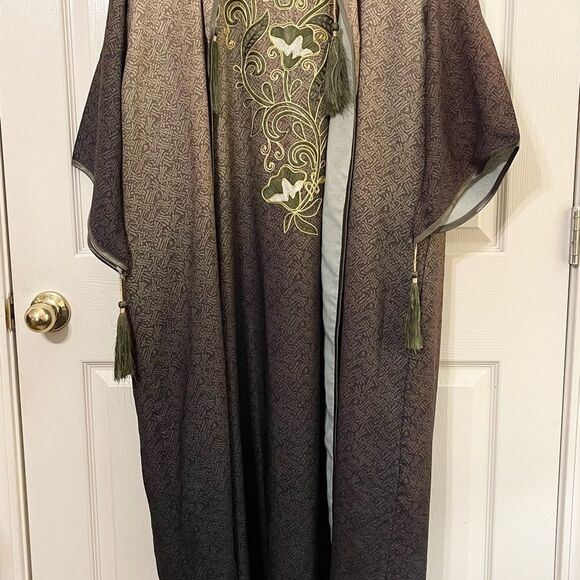 Embellished Brown and Green kaftan Dress with matching Duster - Picture 1 of 11
